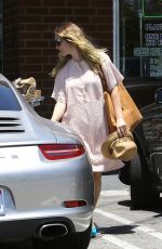 DREW BARRYMORE Shopping at Whole Foods in West Hollywood 06/07/2015