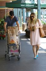 DREW BARRYMORE Shopping at Whole Foods in West Hollywood 06/07/2015