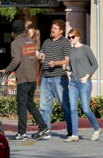 EMMA STONE Shopping Grocery at Ralphs in Malibu 06/05/2015