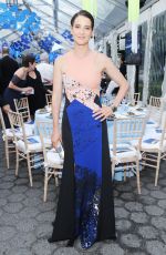 COBIE SMULDERS at Wildlife Conservation Society Gala in New York