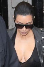 KIM KARDASHIAN Leaves Her Home in New York 06/01/2015