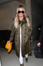 KHLOE KARDASHIAN Arrives at Los Angeles International Airport 05/31/2015