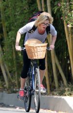 JULIE BOWEN Riding a Bike Put in Los Angeles 060/01/2015