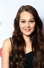 KELLI BERGLUND at Sabrina Carpenter