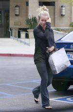 KENDRA WILKINSON Leaves Nordstrom in Sherman Oaks 06/05/2015