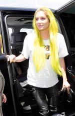 KESHA Arrives at Los Angeles International Airport 06/18/2015