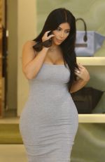 KIM KARDASHIAN Shoping at Celine on Rodeo Drive in Beverly Hills 06/12/2015