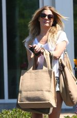 LEANN RIMES Out and About in Calabasas 06/21/2015