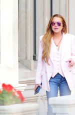 LINDSAY LOHAN Out for Lunch at Scott