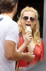 MARGOT ROBBIR Out for Ice Cram in Toronto 06/11/2015