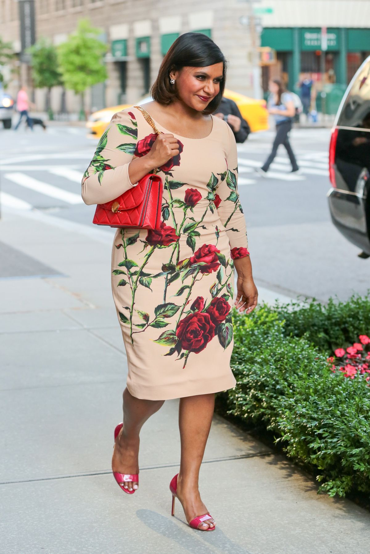 MINDY KALING Out and About in New York 06/17/2015 MINDY KALING Out and About in New York 06/17/2015
