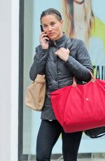 PIPPA MIDDLETON Out Shopping in London 06/01/2015