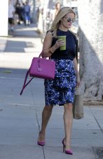 REESE WITHERSPOON Out and About in Los Angeles 06/24/2015