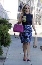 REESE WITHERSPOON Out and About in Los Angeles 06/24/2015