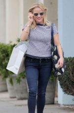 REESE WITHERSPOON Out Shopping in Santa Monica 06/09/2015