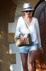 ROSIE HUNTINGTON-WHITELEY Out and About in Los Angeles 06/17/2015