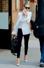 ROSIE HUNTINGTON-WHITELEY Out and About in New York 06/10/2015