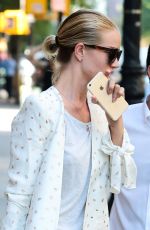 ROSIE HUNTINGTON-WHITELEY Out and About in New York 06/10/2015
