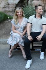 SARAH MICHELLE GELLAR At Glaza 45th Annual Beastly Ball at the Los Angeles Zoo