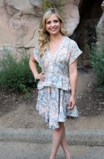 SARAH MICHELLE GELLAR At Glaza 45th Annual Beastly Ball at the Los Angeles Zoo