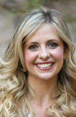 SARAH MICHELLE GELLAR At Glaza 45th Annual Beastly Ball at the Los Angeles Zoo