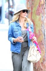 SARAH MICHELLE GELLAR Out and About in Santa Monica 06/12/2015