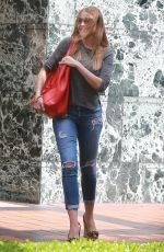SOFIA VERGARA Leves Her Apartment in Brentwood 06/12/2015