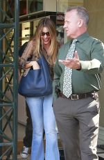 SOFIA VERGARA Out and About in Beverly Hills 06/01/2015