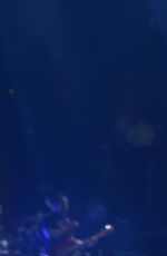 TAYLOR SWIFT at 1989 World Tour in Louisville
