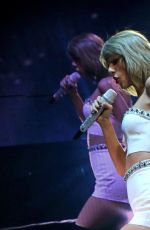 TAYLOR SWIFT Performs at 1989 World Tour in Glasgow