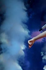 TAYLOR SWIFT Performs at 1989 World Tour in Glasgow