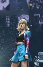 TAYLOR SWIFT Performs at 1989 World Tour in Glasgow