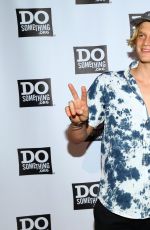 VICTORIA JUSTICE at dosomething.org Spring Dinner in New York