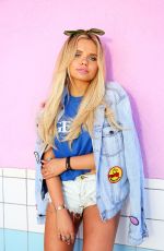 ALLI SIMSPON on the Set of Roll Em Up Music Video in Los Angeles