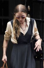 ASHLEY OLSEN Leaves Her House in New York 07/30/2015