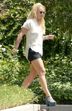 BRITNEY SPEARS Out and About in Los Angeles 07/02/2015