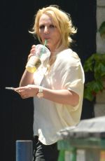 BRITNEY SPEARS Out and About in Los Angeles 07/02/2015