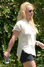 BRITNEY SPEARS Out and About in Los Angeles 07/02/2015