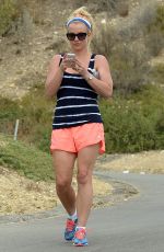 BRITNEY SPEARS Out and About in Thousand Oaks 07/10/2015