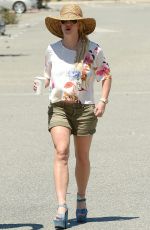 BRITNEY SPEARS Out in Calabasas 07/03/2015