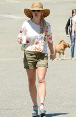 BRITNEY SPEARS Out in Calabasas 07/03/2015