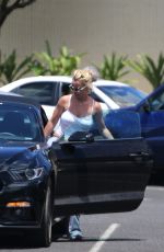 BRITNEY SPEARS Out Shopping in Hawaii 07/25/2015