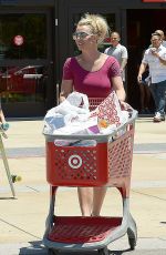BRITNEY SPEARS Shopping at Target in Thousand Oaks 07/08/2015