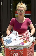 BRITNEY SPEARS Shopping at Target in Thousand Oaks 07/08/2015