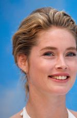 DOUTZEN KROES at Mercedes-benz Press Vernissage in Berlin