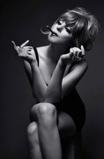 ELIZABETH GILLIES - Benjo Arwas Photoshoot