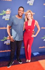 ERIN ANDREWS at Nickelodeon Kids