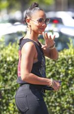 JADA PINKETT SMITH at Sunlife Organic in Calabasas 07/14/2015