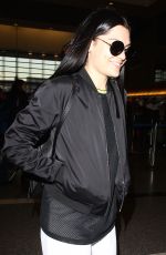 JESSIE J Arrives at Los Angeles International Airport 07/25/2015