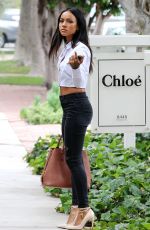 KARREUCHE TRAN in Tight Jeans Out Shopping in Melrose Heights 07/08/2015